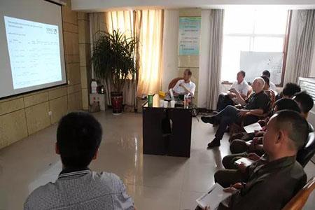 ドイツの専門家が当社の溶接機の理論と実習を行っています612112017.jpg German experts conduct theoretical and practical training for our company’s welders612112017.jpg